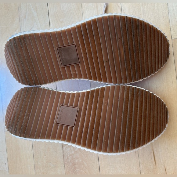 Dolce Vita Women’s Daran Wedge Sneaker - Picture 9 of 14